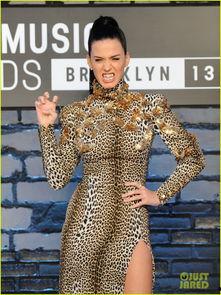 女明星红毯爆料图片视频,女明星惊艳亮相，揭秘幕后花絮与时尚对决  第3张